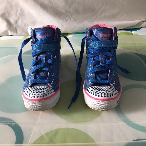 Light up tinkle toe sketchers sneaker - Picture 3 of 8